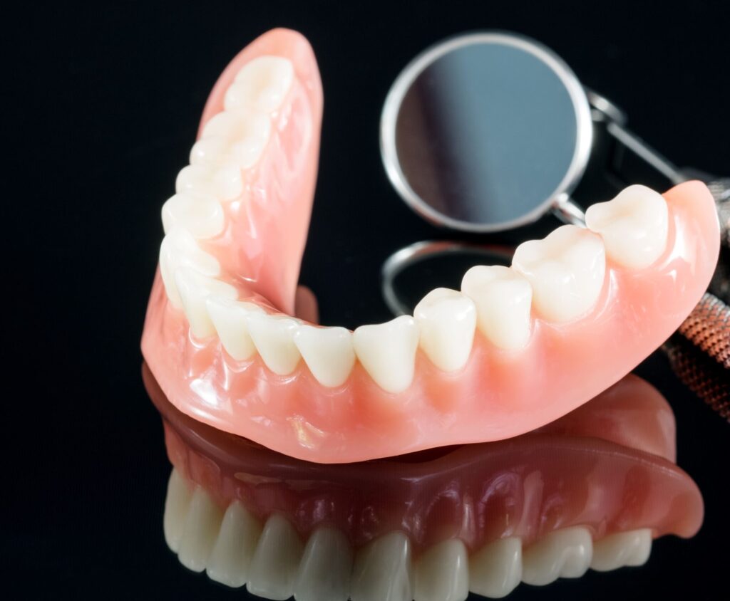 Съемное протезирование зубов